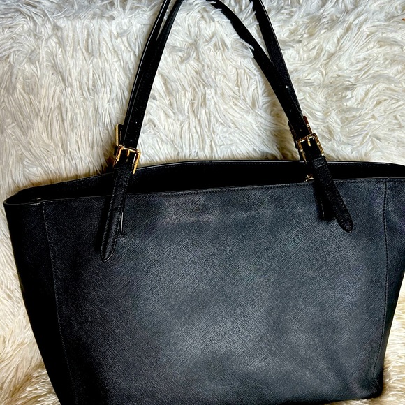 Tory Burch Large Tote - Picture 2 of 9